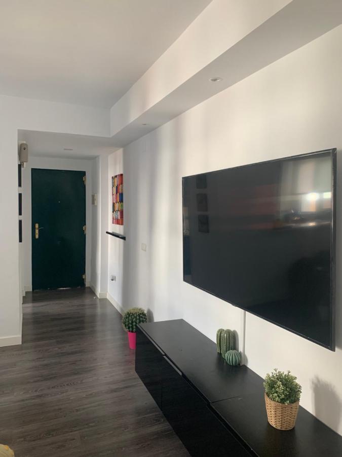 2 Bedroom Apartment Benalmadena Bagian luar foto