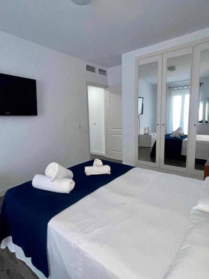2 Bedroom Apartment Benalmadena Bagian luar foto