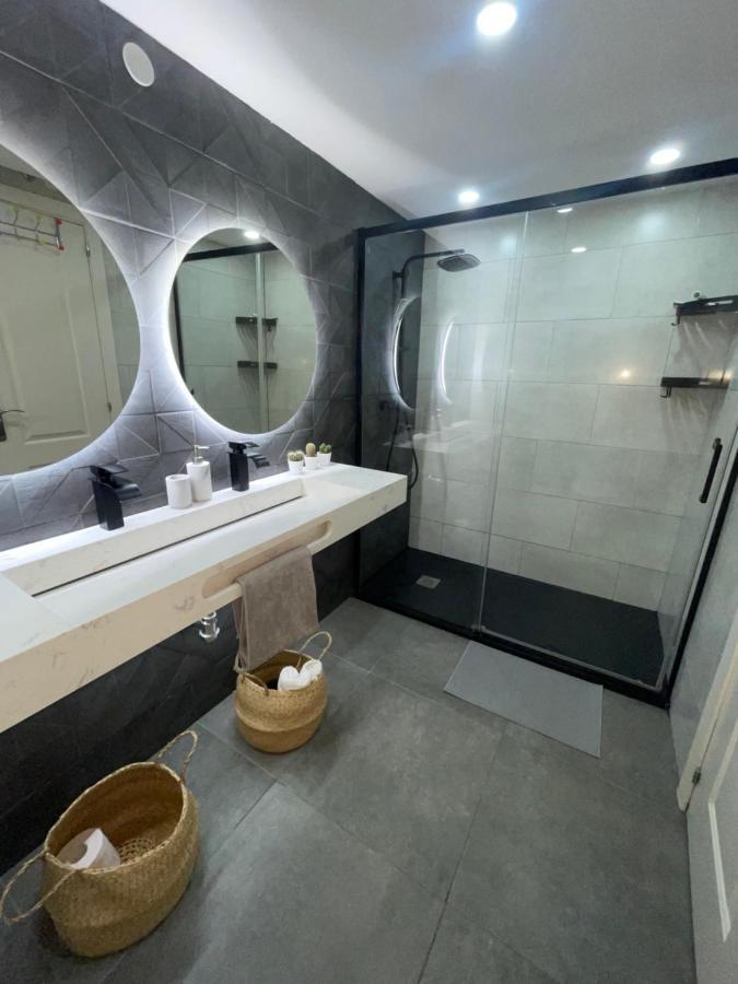 2 Bedroom Apartment Benalmadena Bagian luar foto
